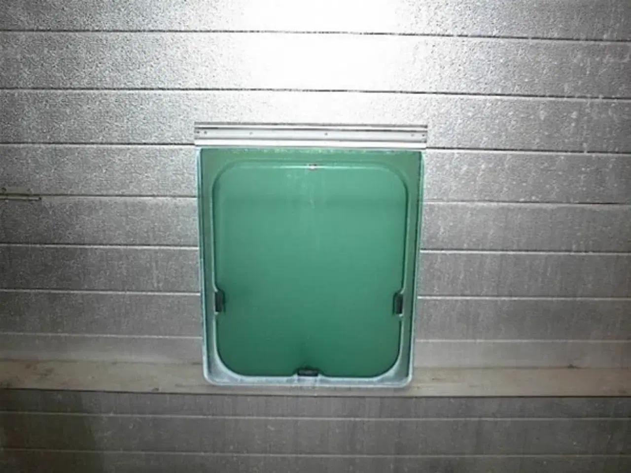 Billede 1 -   Adria Toilet Rude Grøn