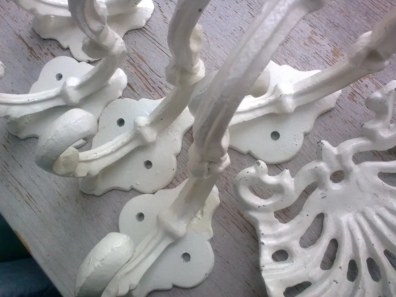 Billede 3 - Smedejern støbte knager