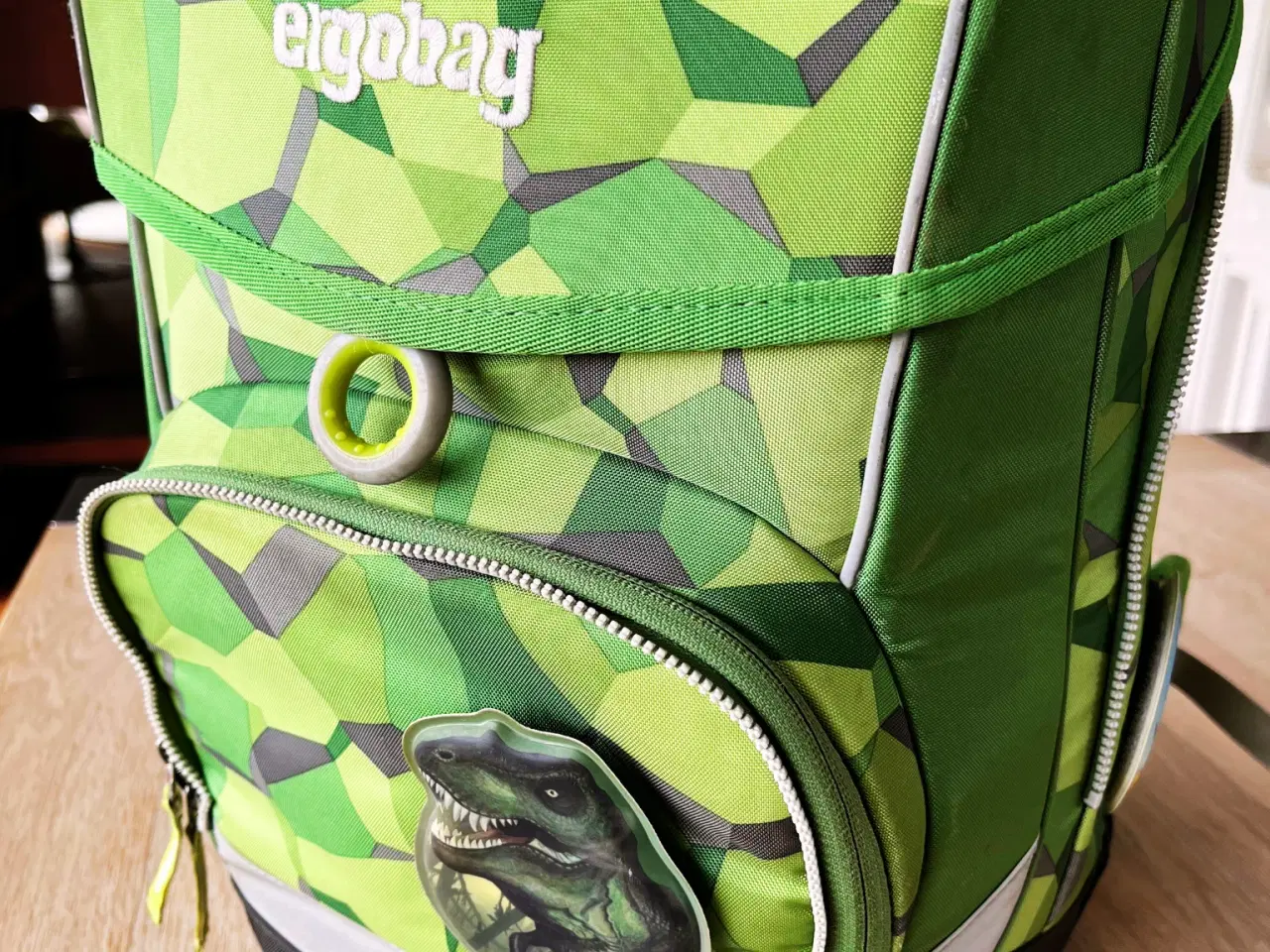 Billede 1 - Ergobag Skoletaske - Camouflage med dino. 0.-2. KL