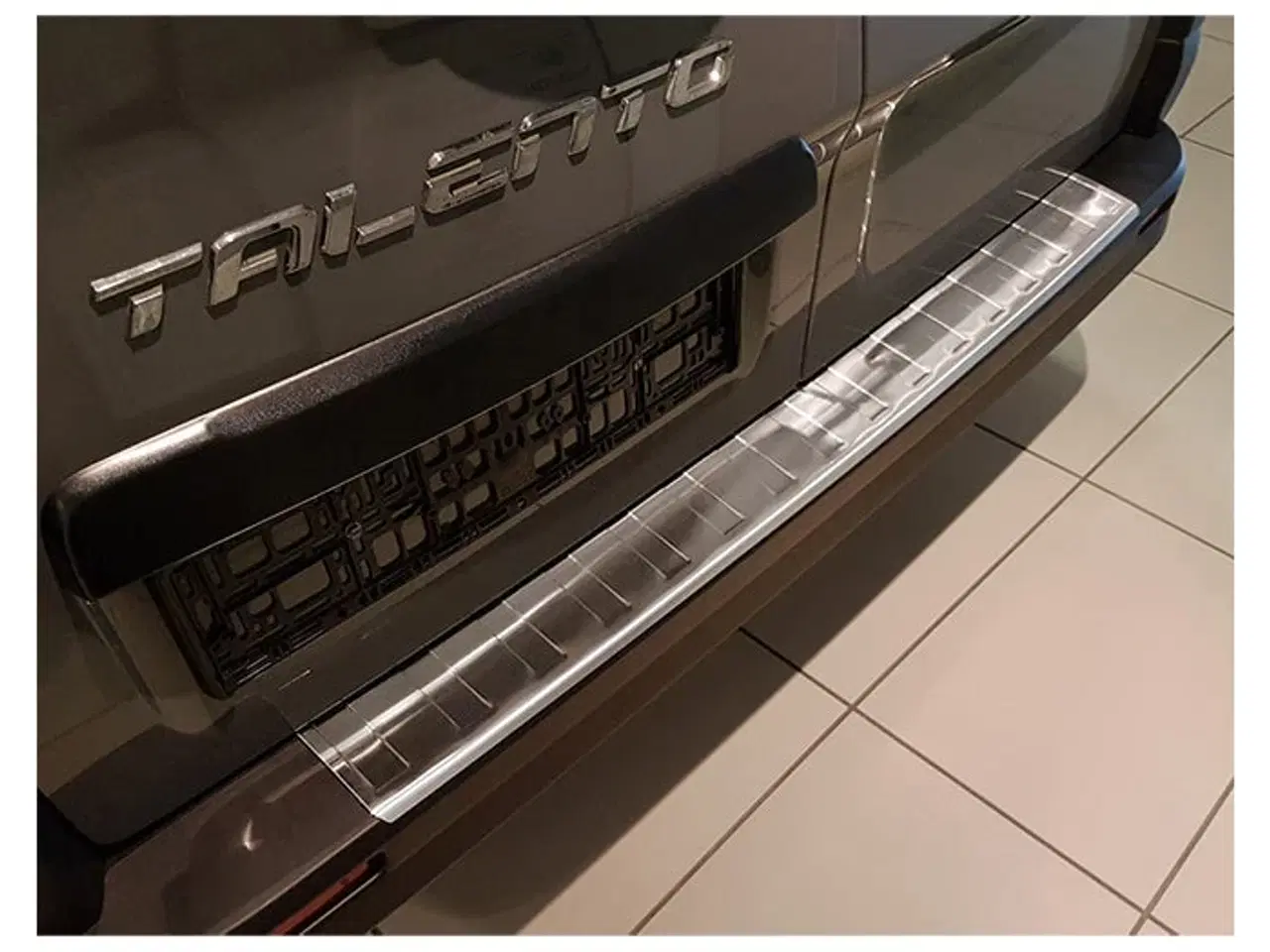 Billede 1 - Læssekantbeskytter Trafic III 2014- (Lang model) Stål