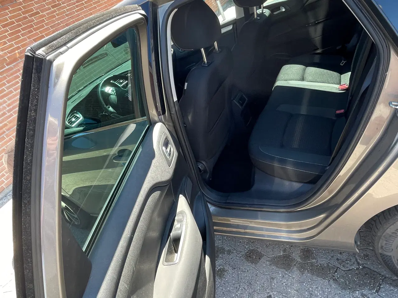 Billede 11 - Citroen C4 kører langt på liter