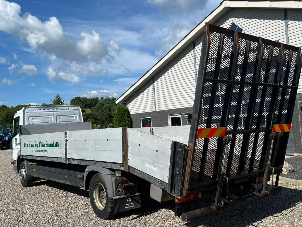 Billede 4 - Mercedes Atego  Knæklad 7.5m, med rampe i fuld brede i bag.