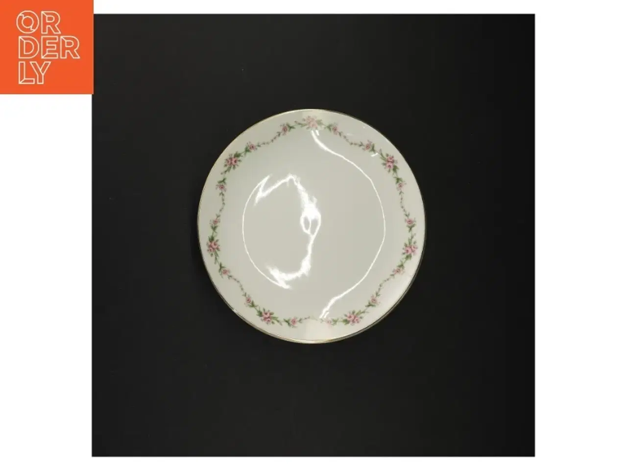 Billede 3 - Vintage Porcelænstallerkener med blomstermotiv fra Benedikte (str. Diameter 17 og en halv cm)