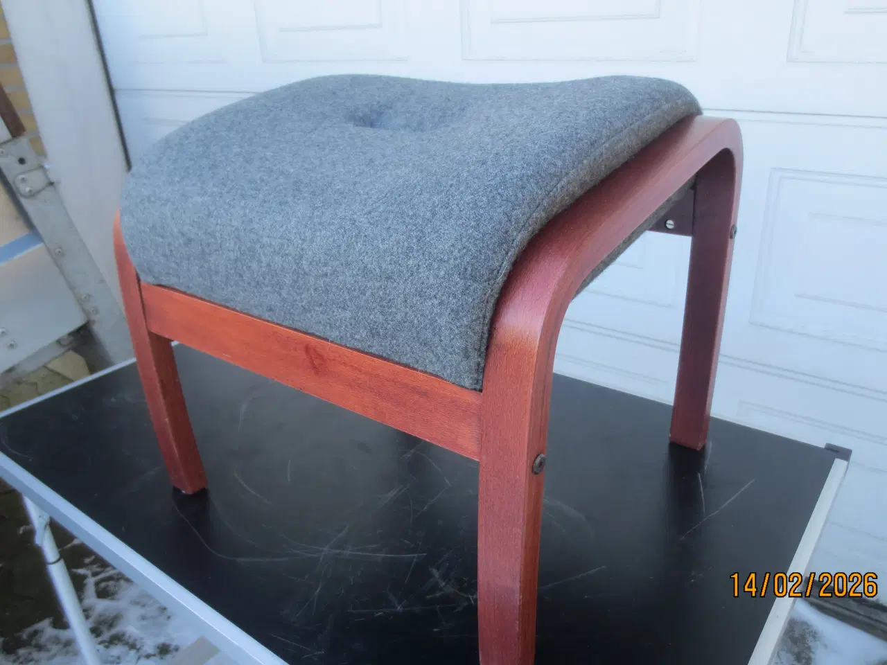 Billede 1 - 1 stk Fodskammel med Grøn stof