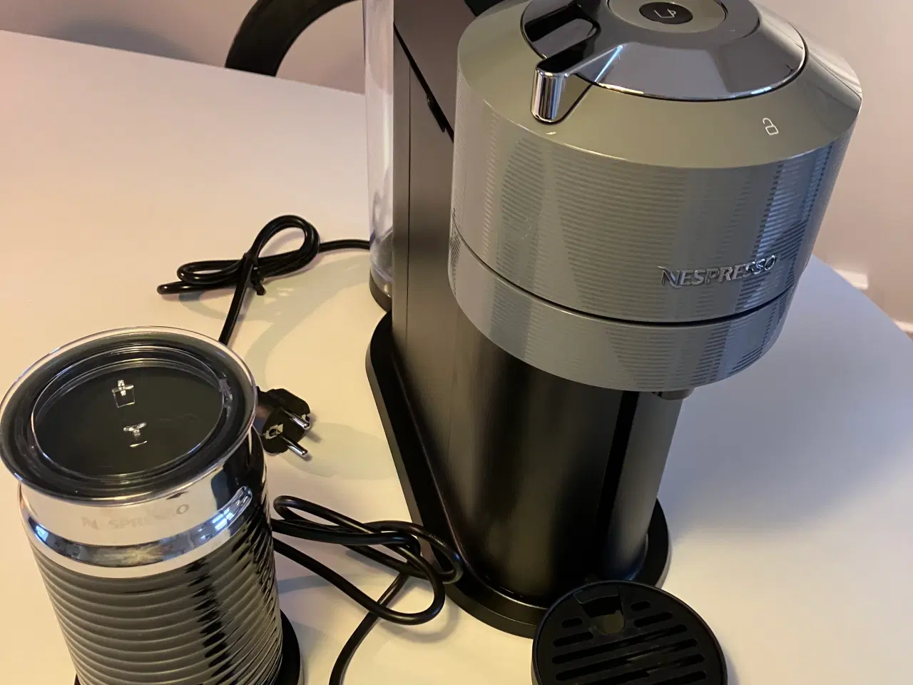 Billede 2 - Nespresso Vertuo Next de Luxe + Aerochino 