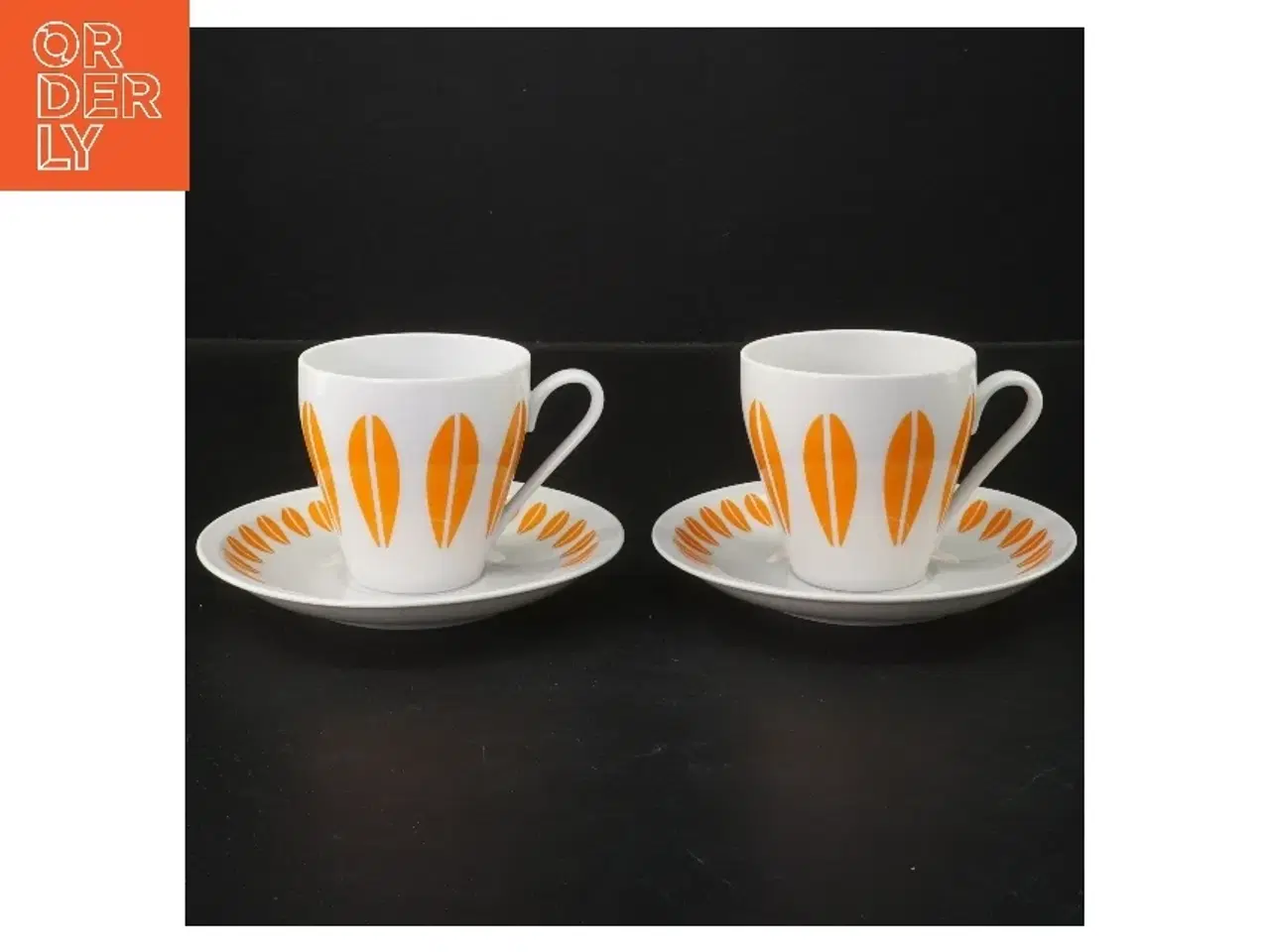 Billede 1 - Originale Lotus Lyngby kaffekopper med underkopper. Flot stand (str. 2 styk, ø 13 og 7,5 cm)