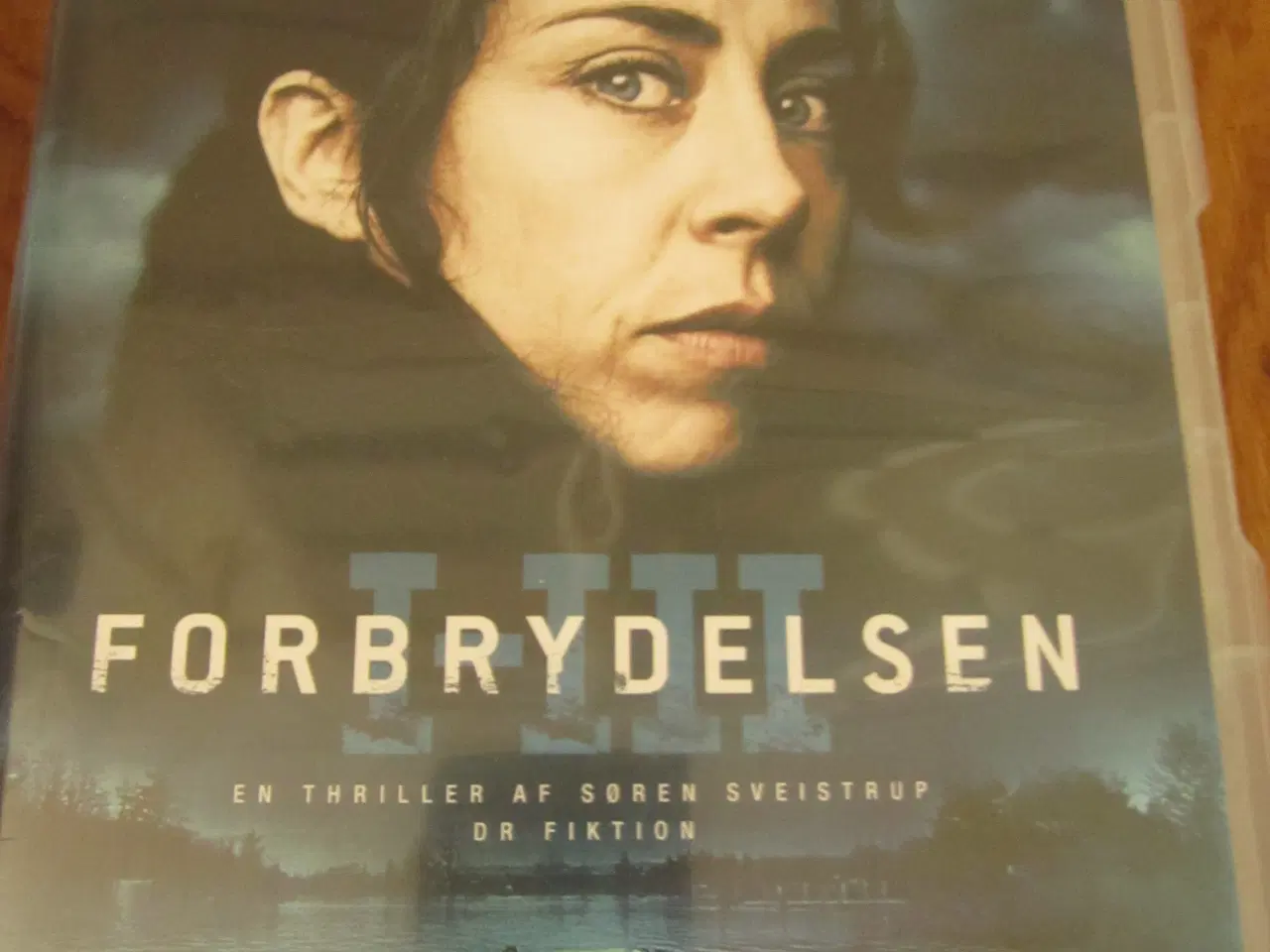 Billede 1 - FORBRYDELSEN. HELE SERIEN. Boks.