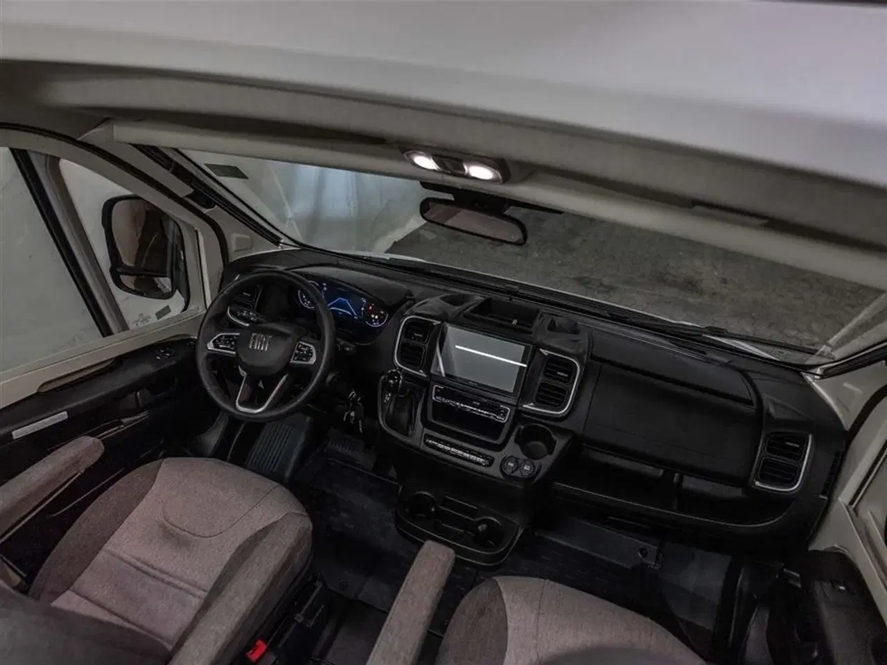 Billede 30 - 2026 - Benimar Mileo 263   Skandinavisk design og komfort året rundt