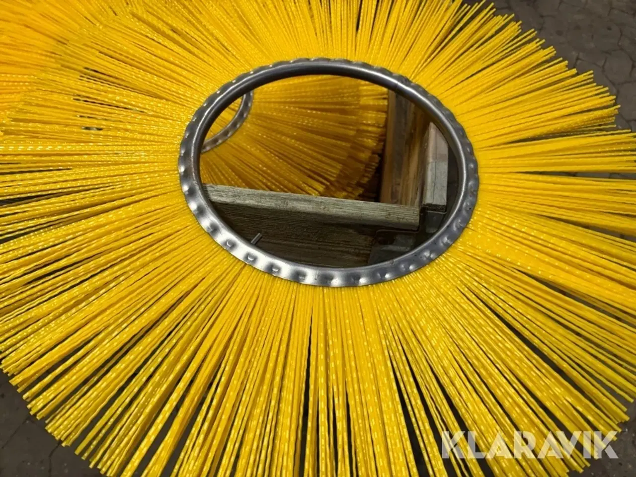 Billede 8 - Børster til - 25,5 cm i hul-diameter - cirka 40 styks