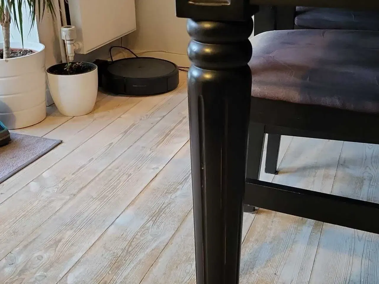 Billede 7 - Smukt sort spisebord med udtræk