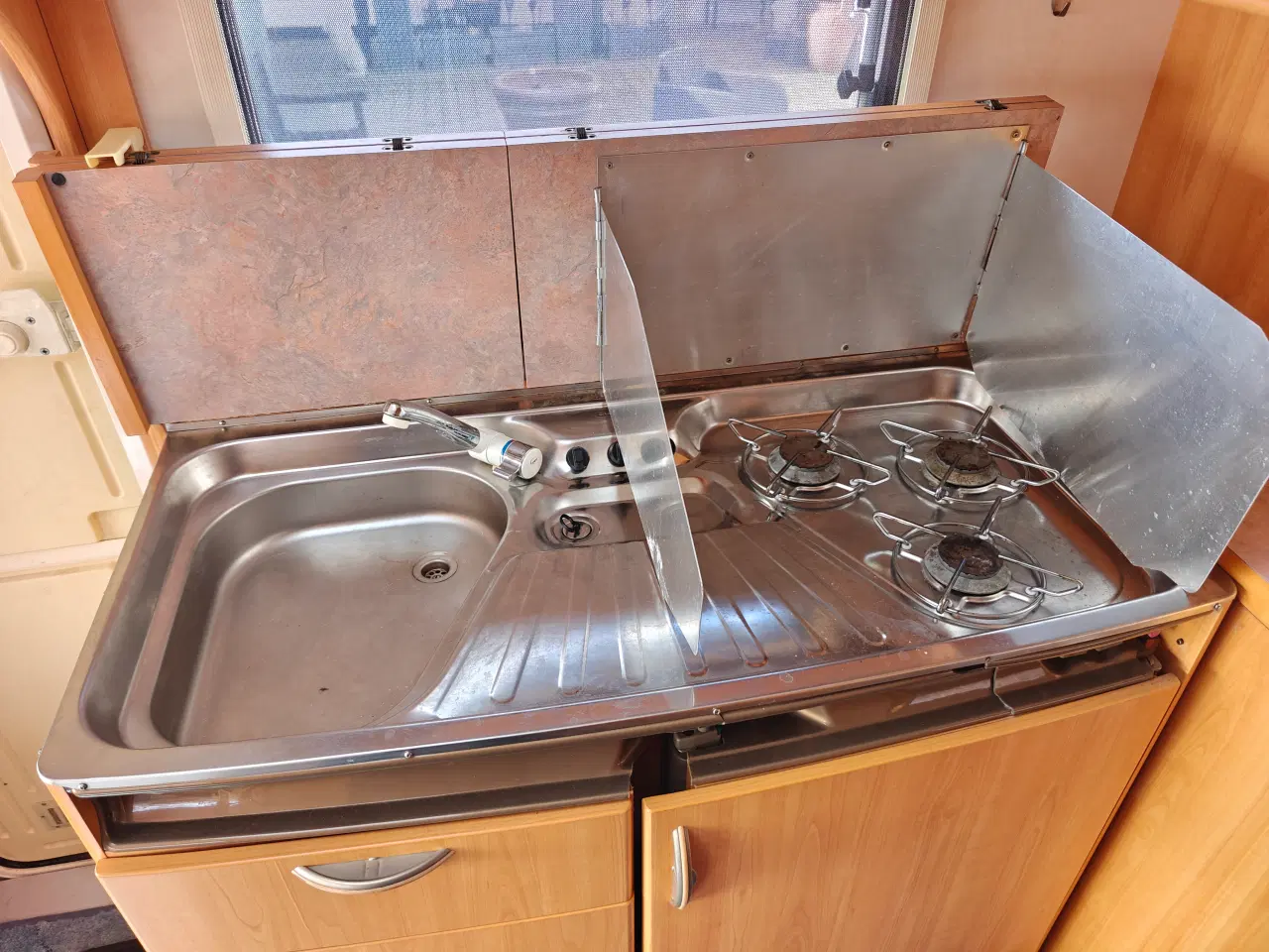 Billede 5 - LMC Luxus 495 campingvogn med fortelt