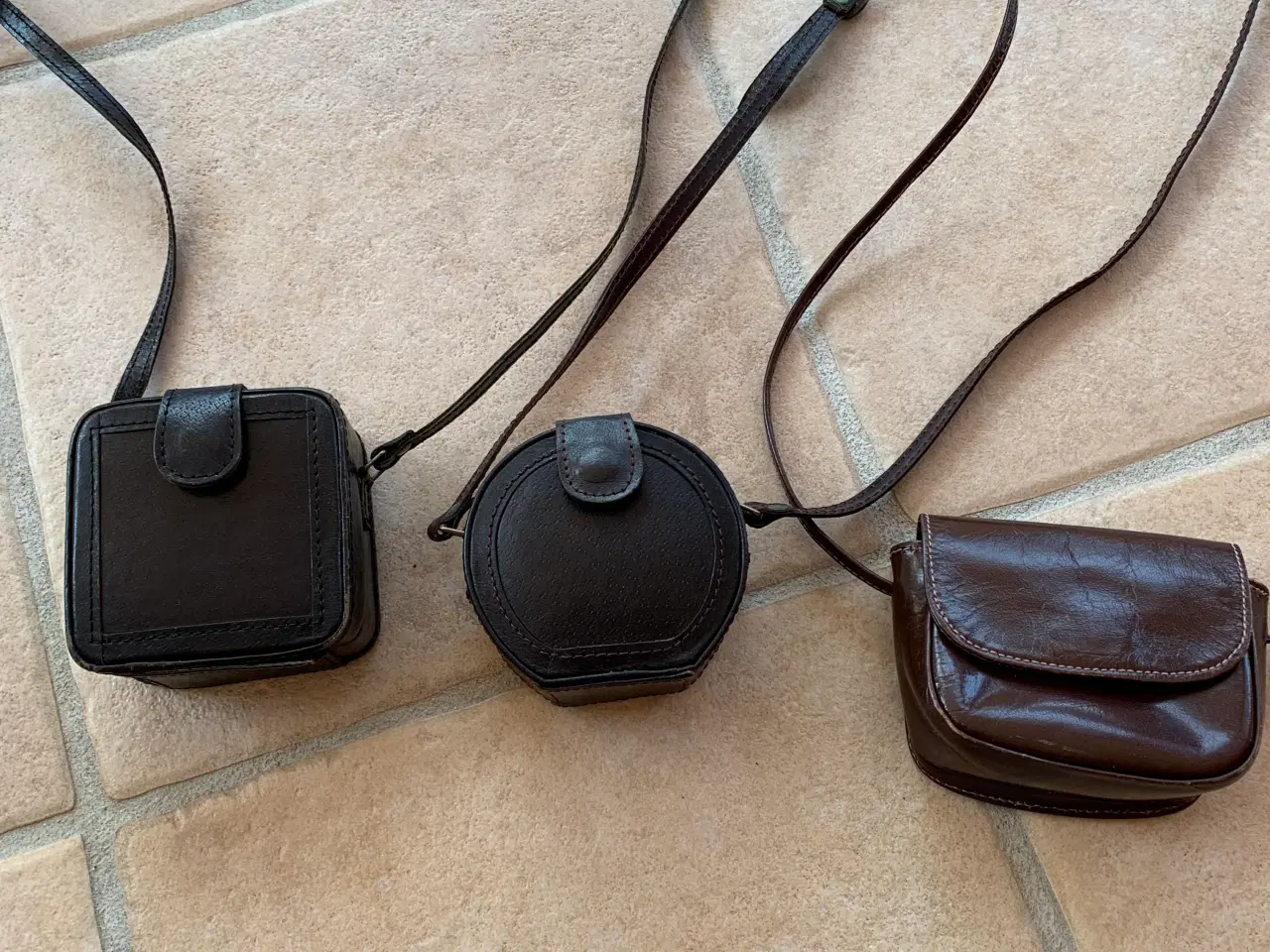 Billede 1 - Små brune tasker 