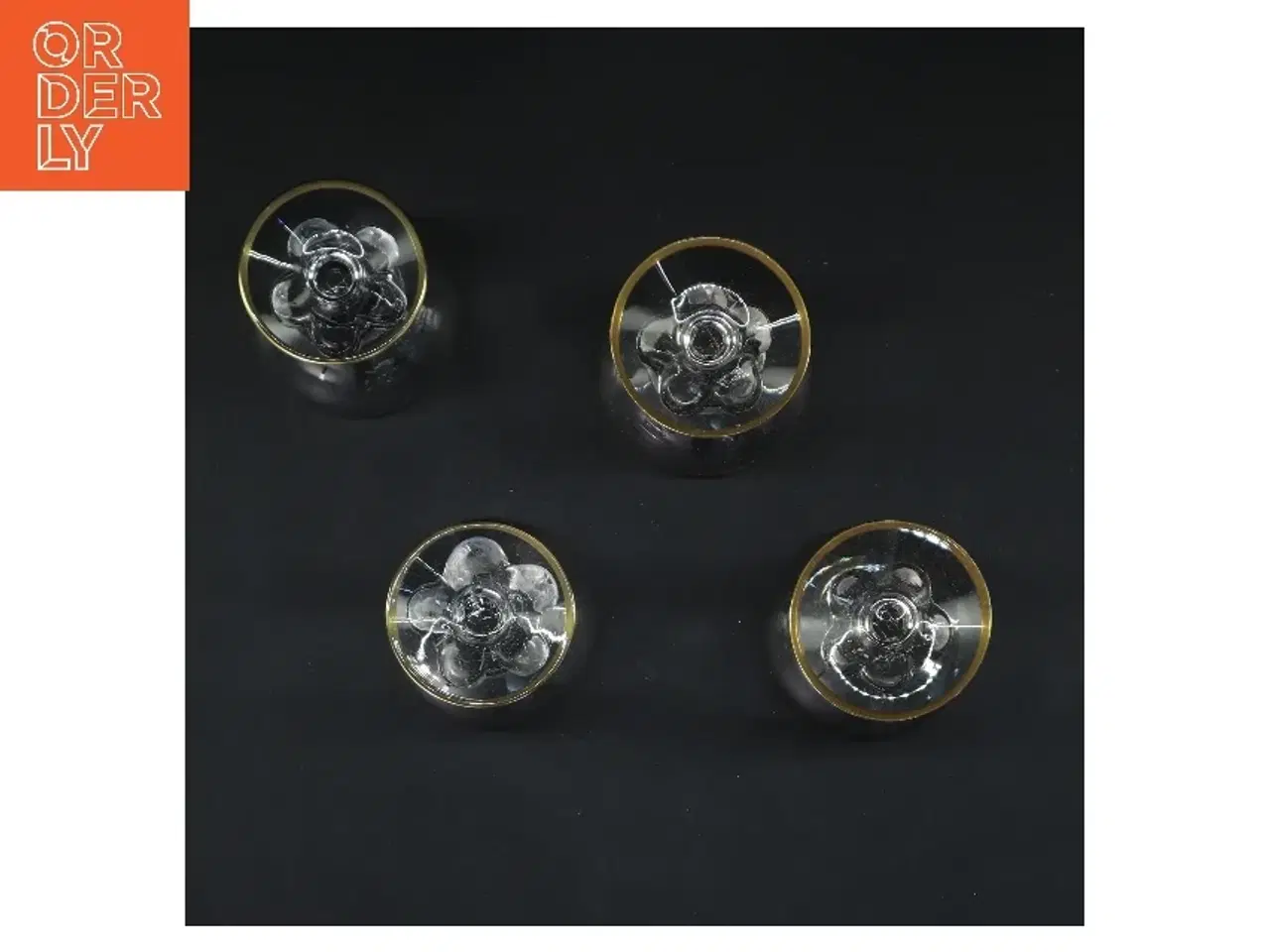 Billede 3 - Sæt af fire glas med guld kant (str. 4 stk Ø 6,5 cm længde 8,5 cm)
