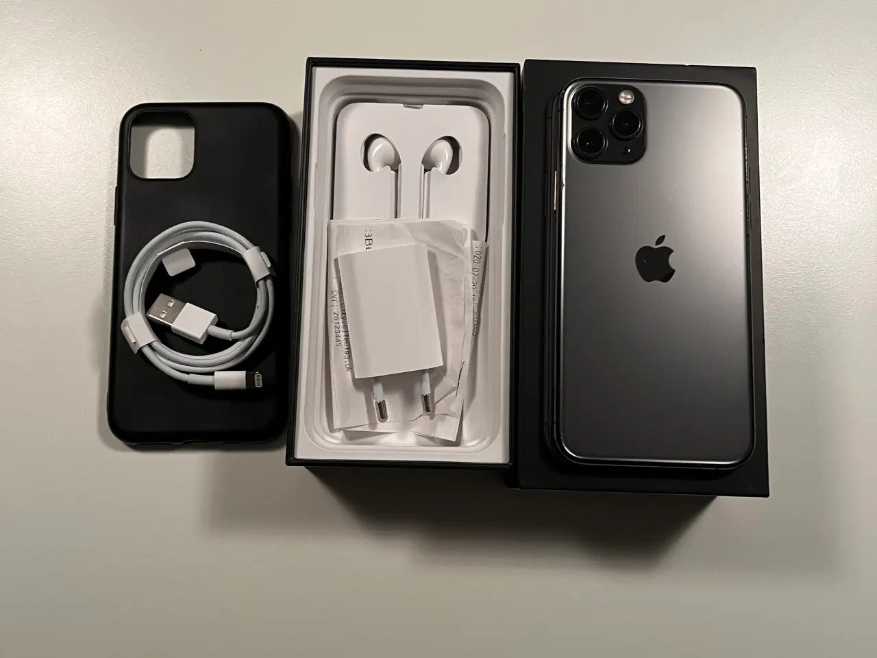 Billede 2 - iPhone 11 pro 64 gb