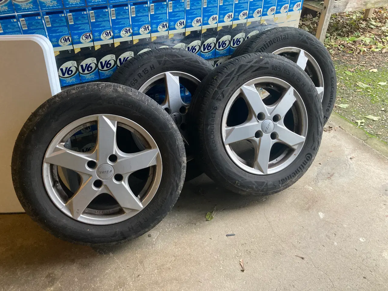 Billede 1 - Alufælge med dæk