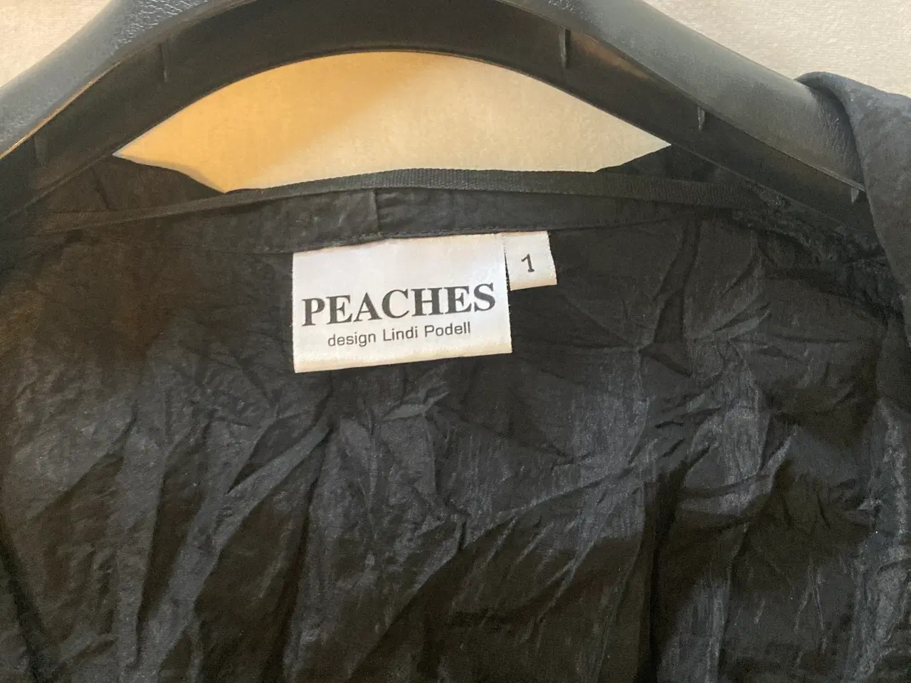 Billede 7 - Lækker og behagelig sort festjakke