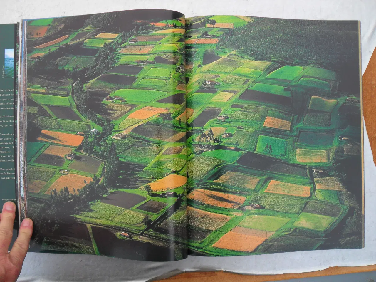 Billede 2 - jorden set fra himlen