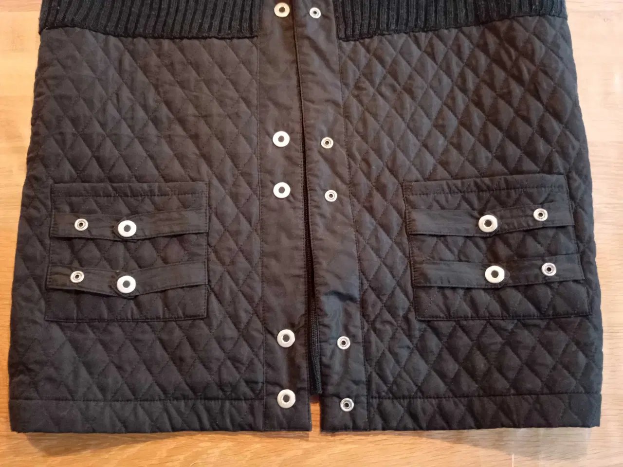 Billede 2 - Vest i termo / strik. XL