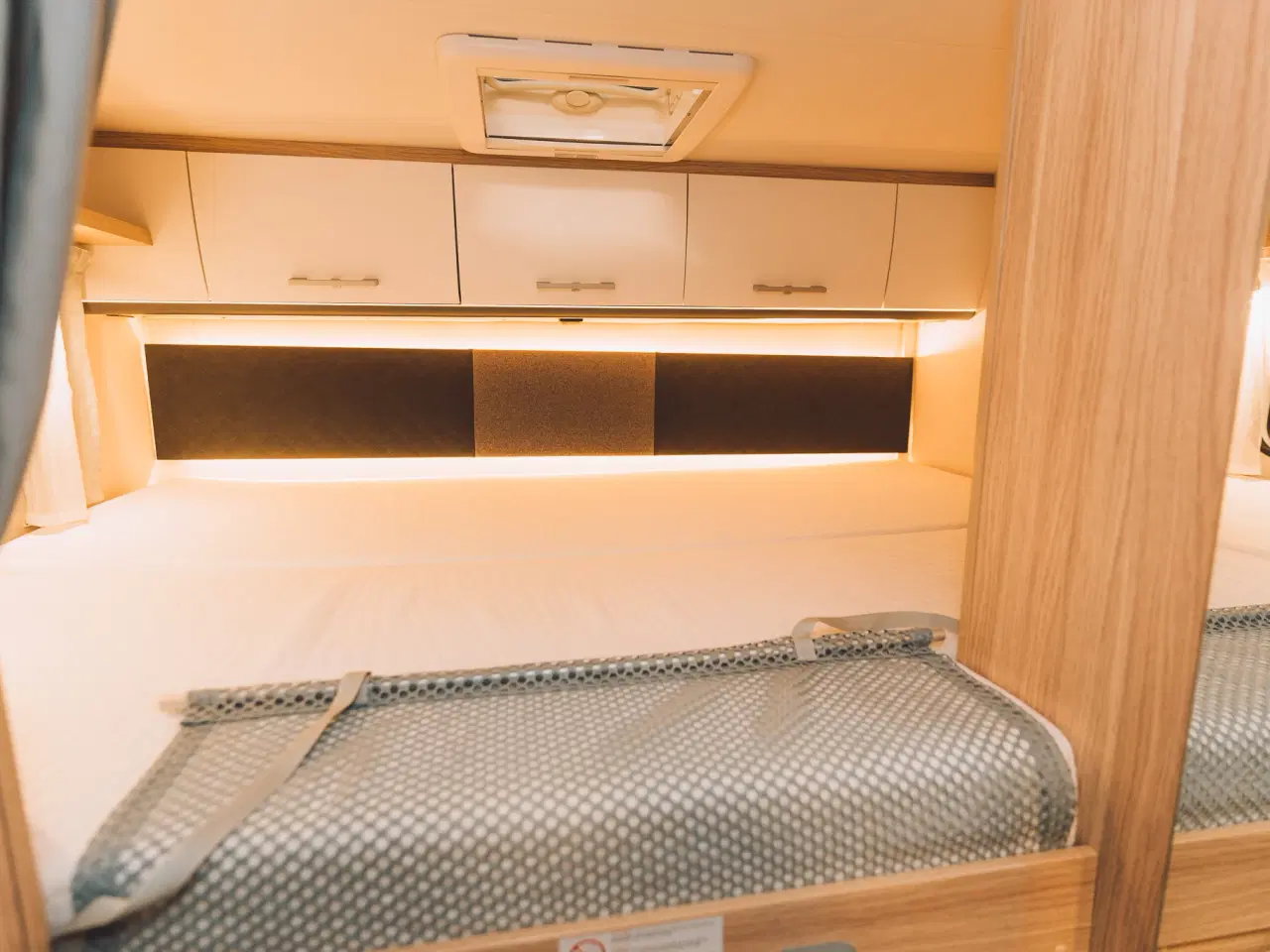 Billede 10 - Sunlight A70 - Familievenlig alkove-autocamper