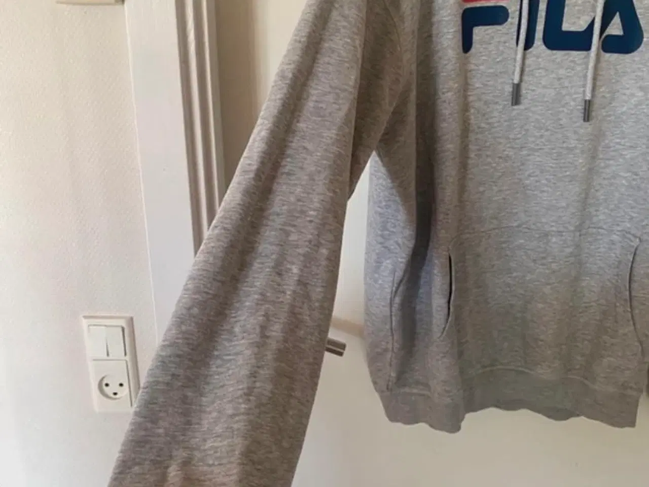 Billede 4 - Fila hætte trøje str M