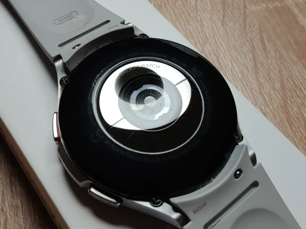 Billede 5 - Samsung Galaxy Watch4 Classic 46 mm LTE, sølv/sølv