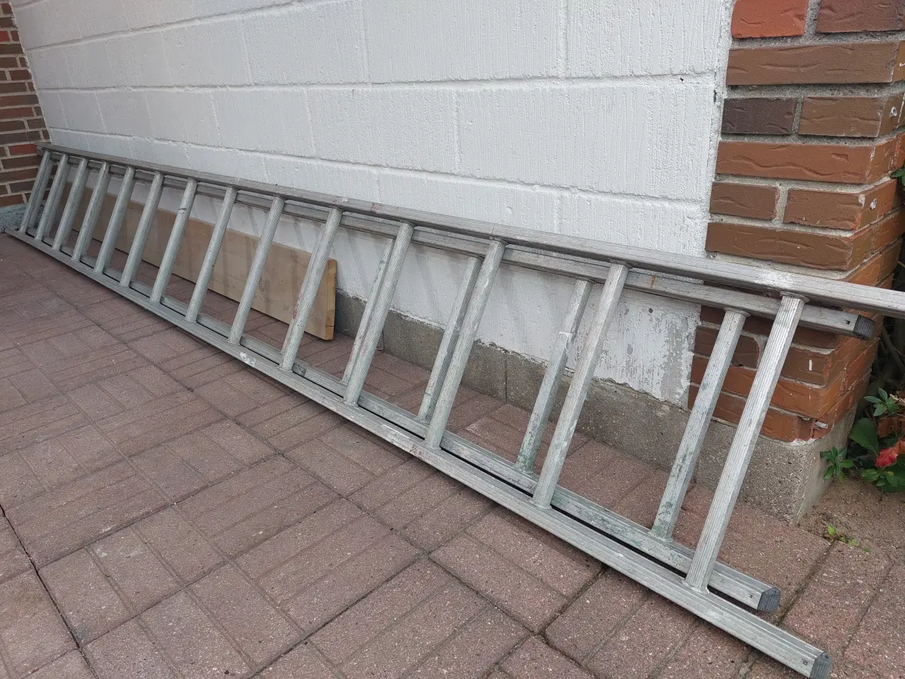 Billede 1 - Stige 8m 2delt allu skydestige