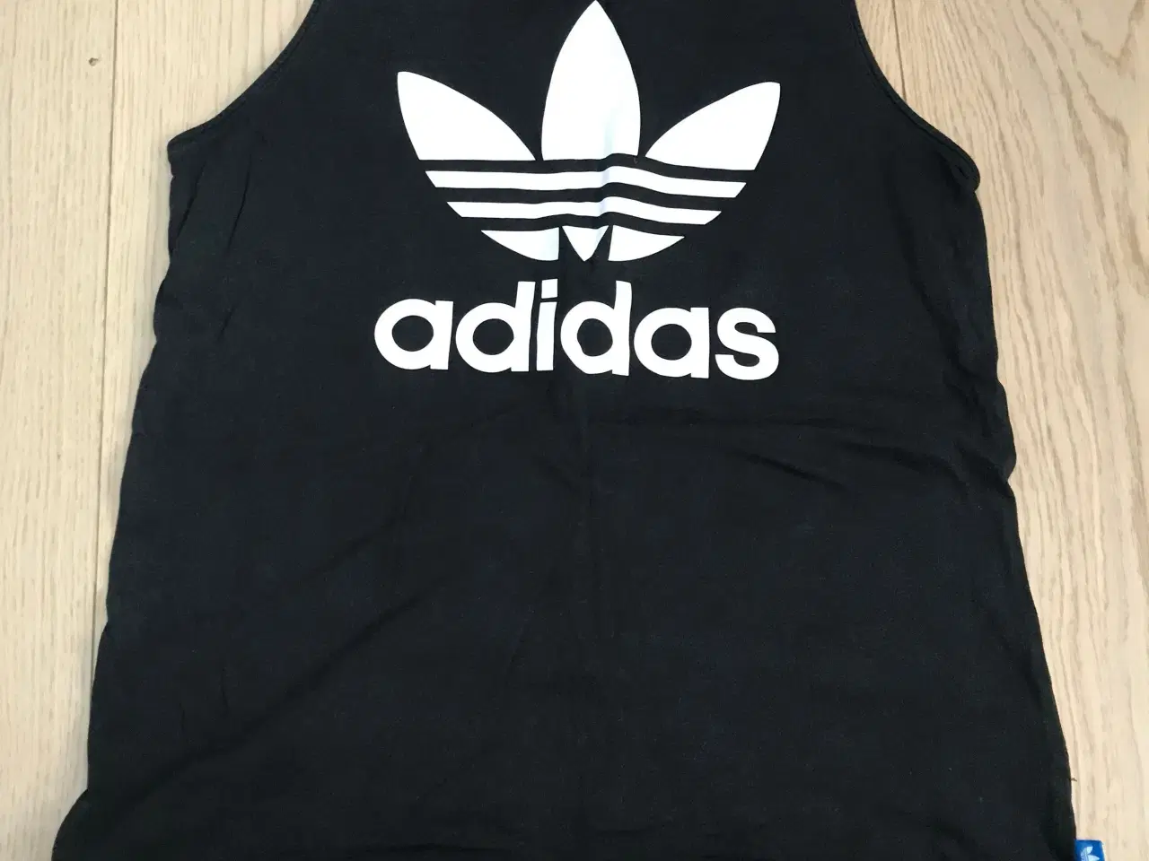 Billede 1 - Tank top fra adidas strl xs(32)