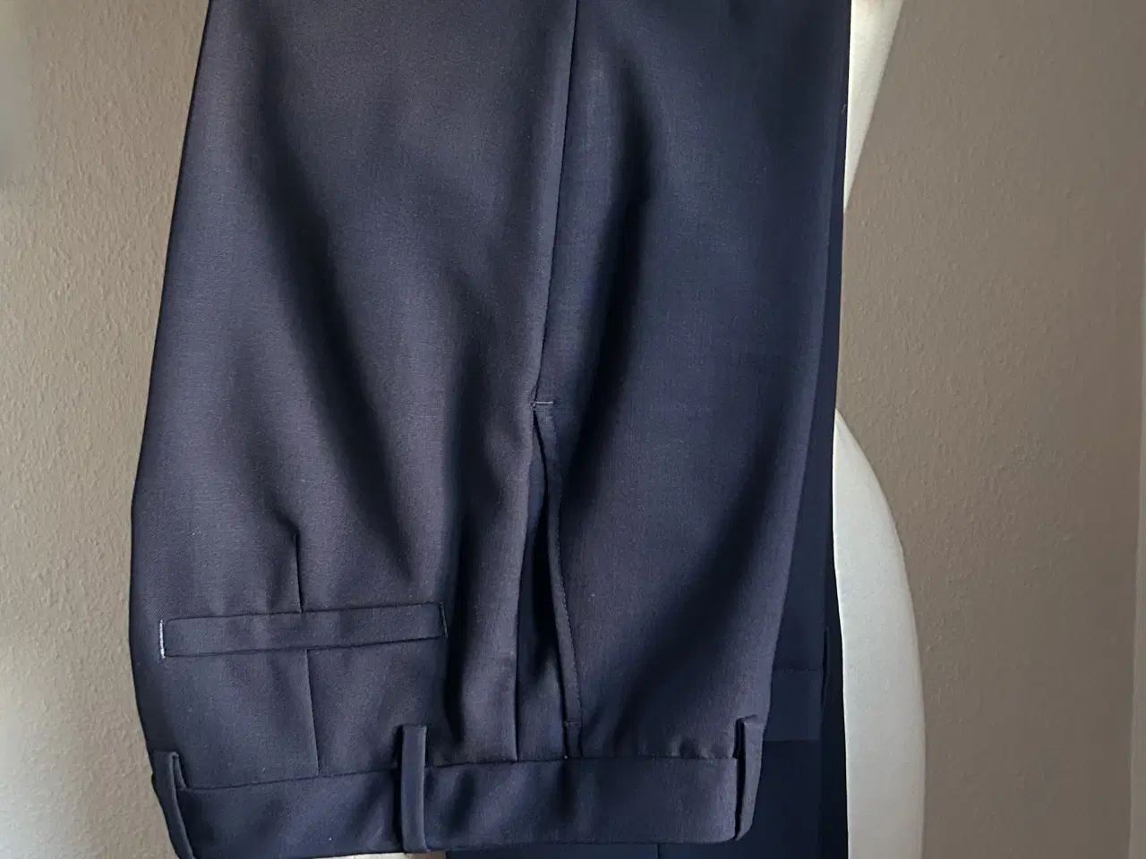 Billede 7 - Super flot jakkesæt til kvinder.