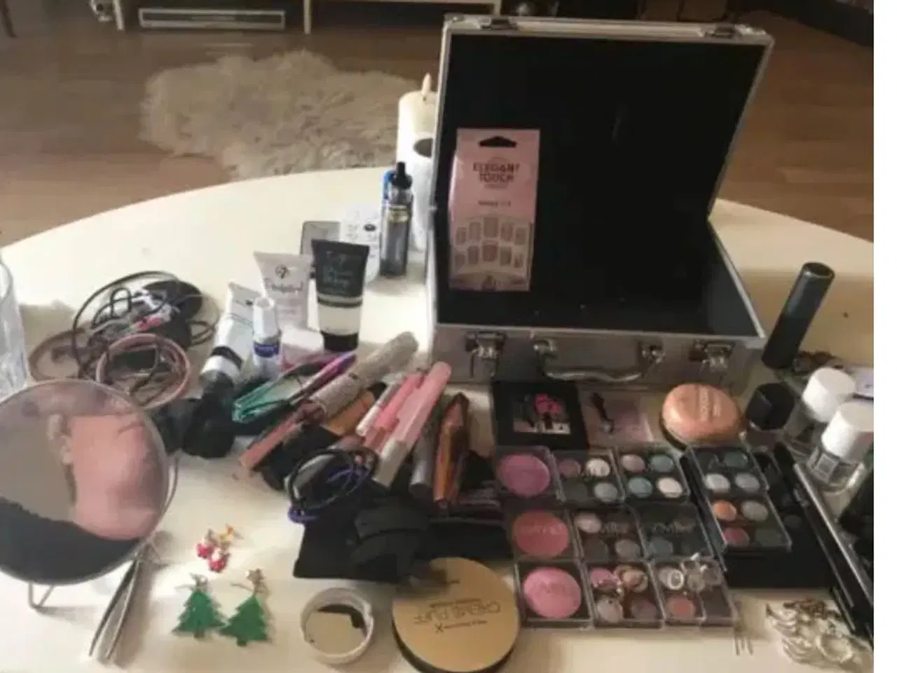 Billede 6 - Extensions nye og make up, alt er nyt såbyd gerne 