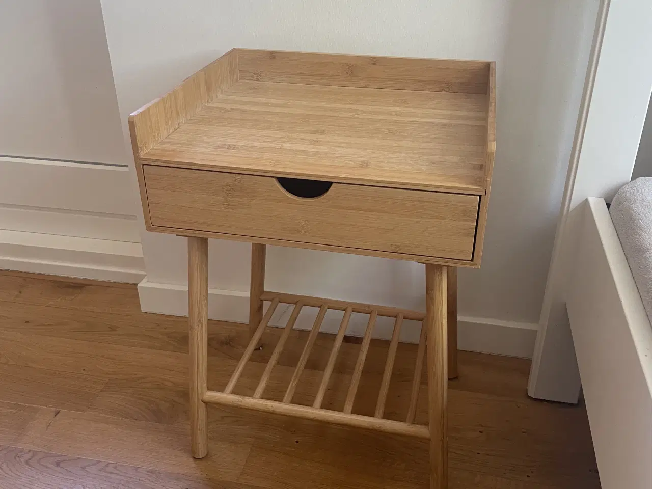 Billede 3 - Sengebord