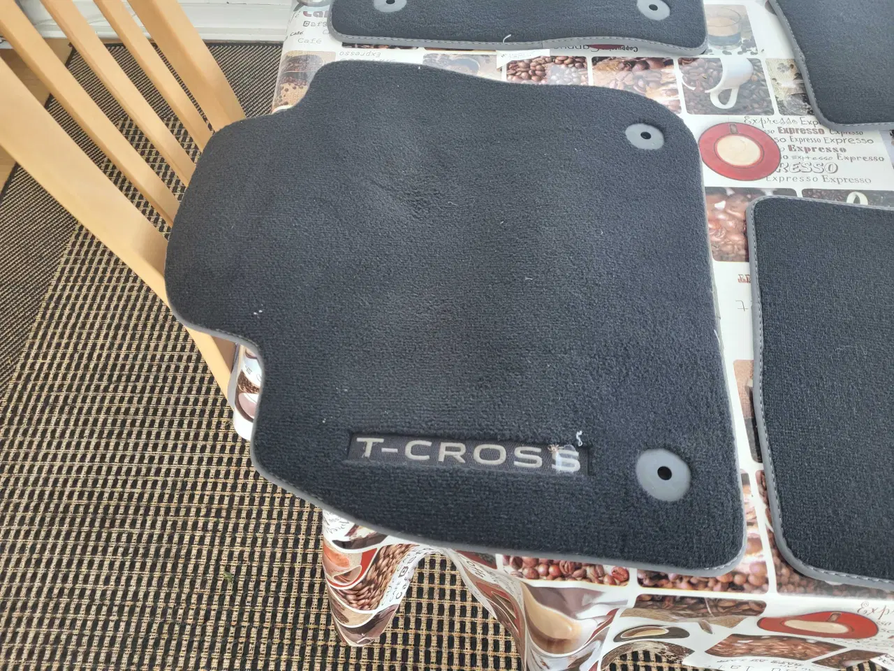 Billede 4 - T-cross måtter aldrig brugt sælges for 400 kr