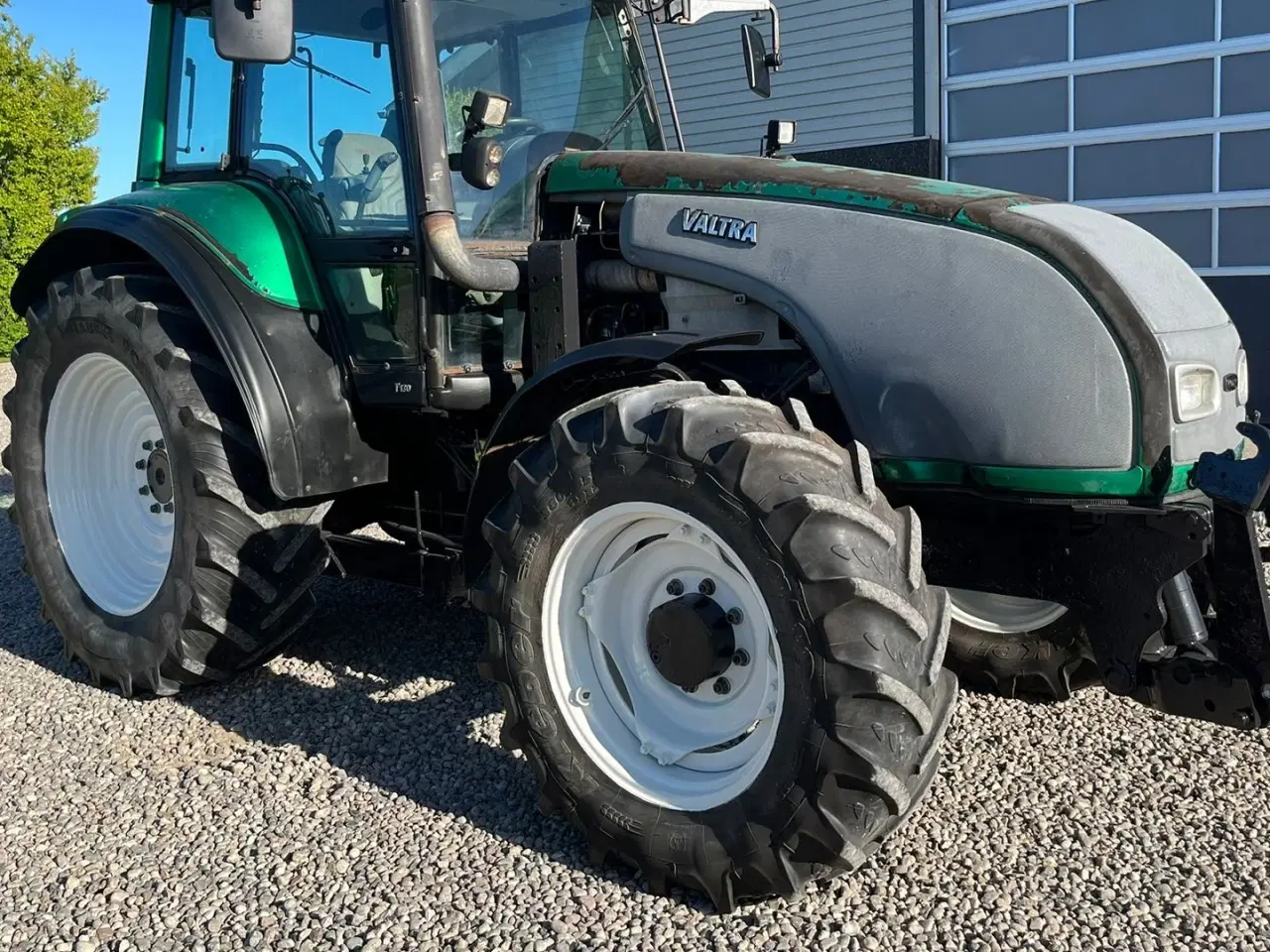 Billede 15 - Valtra T130 med 3.5ton frontlift