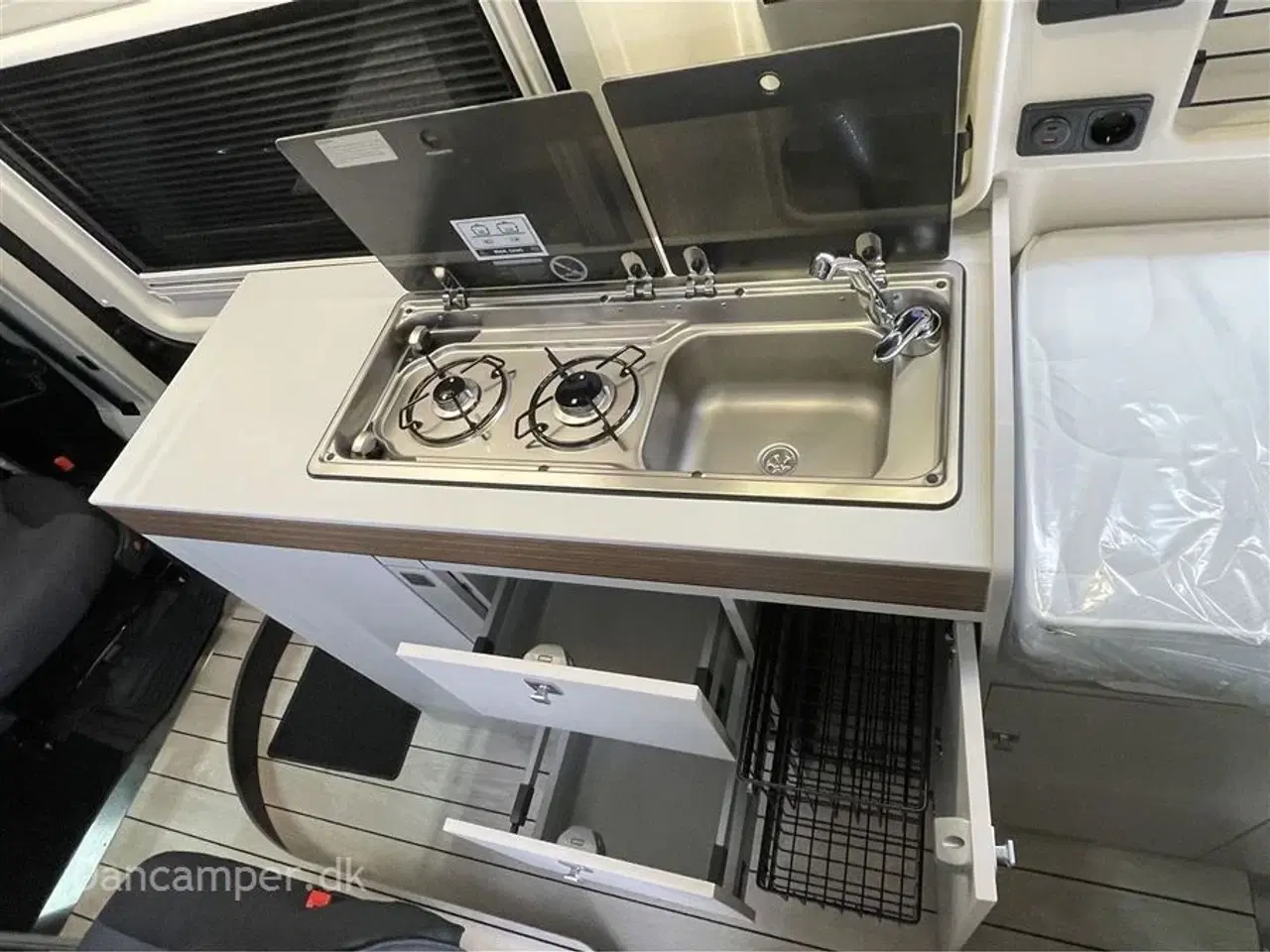 Billede 14 - 2025 - Westfalia Columbus 600 E   MESSEPRIS kr. 999.900,- SPAR kr. 90.000,- Ny 2025 kort model. 140 HK, 8-trins automatgear, adaptiv fartpilot, langsgående soveplads 198/177 * 197