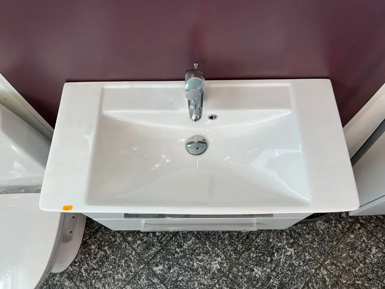 Billede 4 - Vask med skab, udstillingsmodel