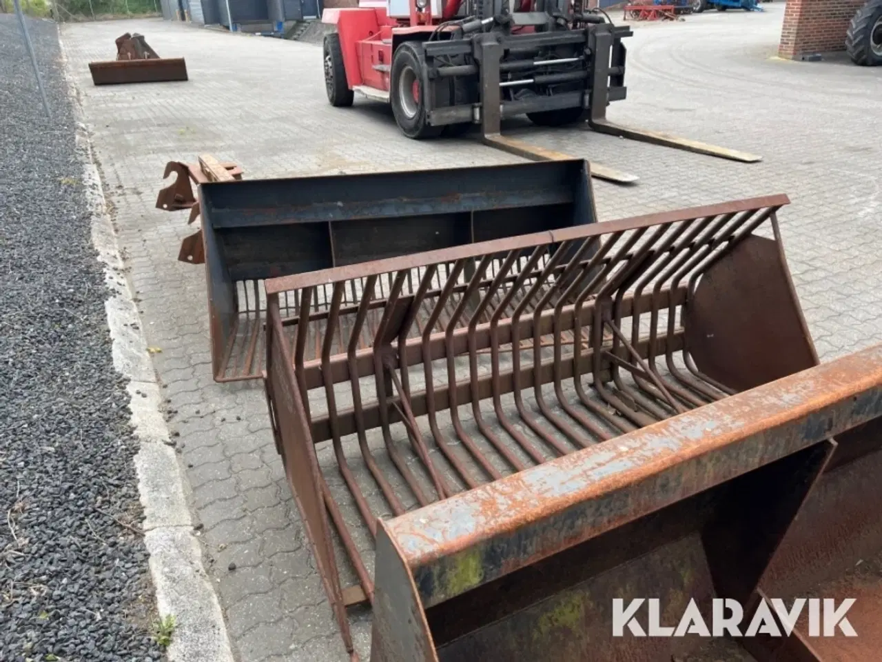 Billede 3 - Skovle og redskaber 9 styk