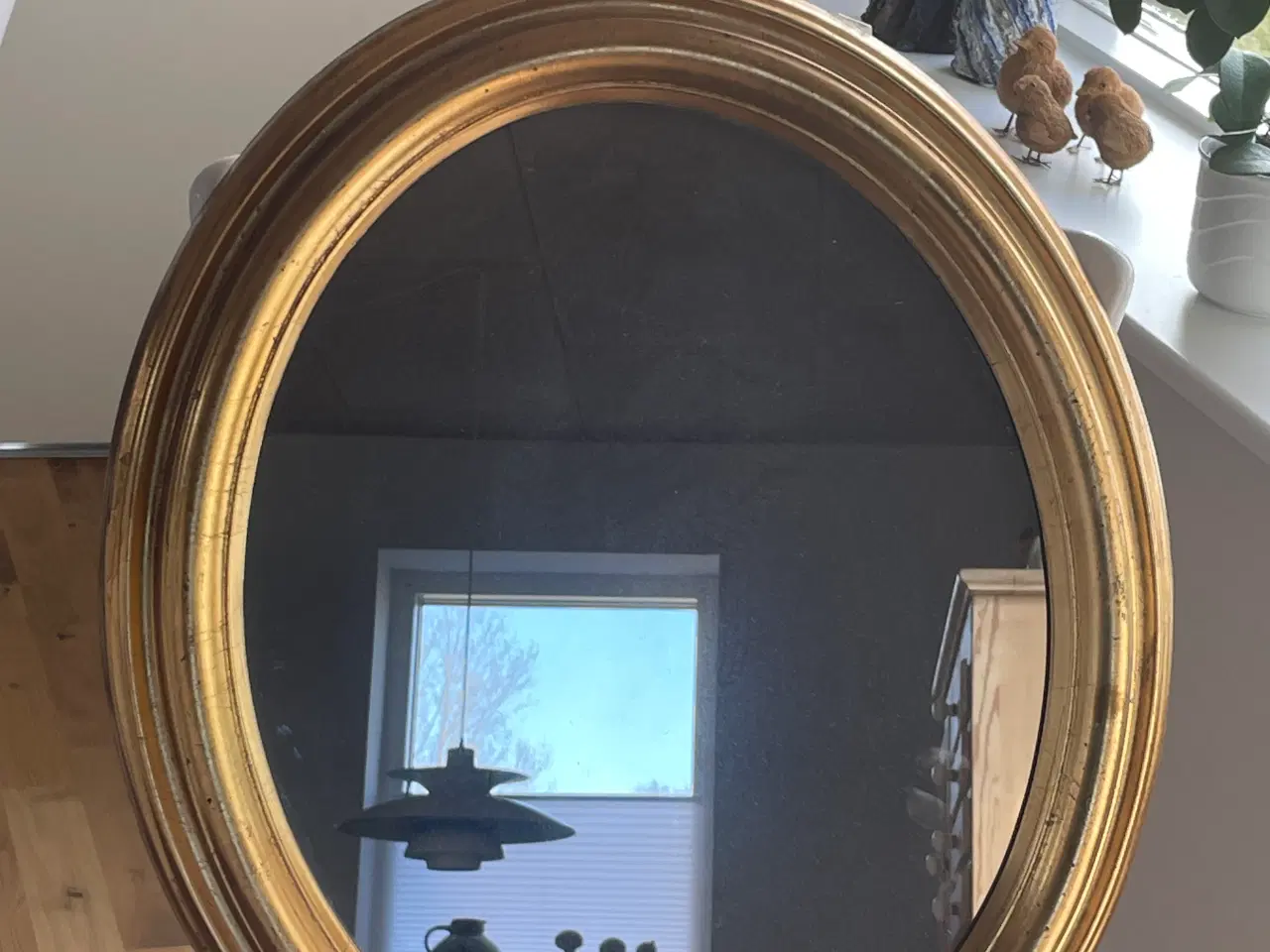 Billede 2 - Spejl (ovalt) med guldramme.