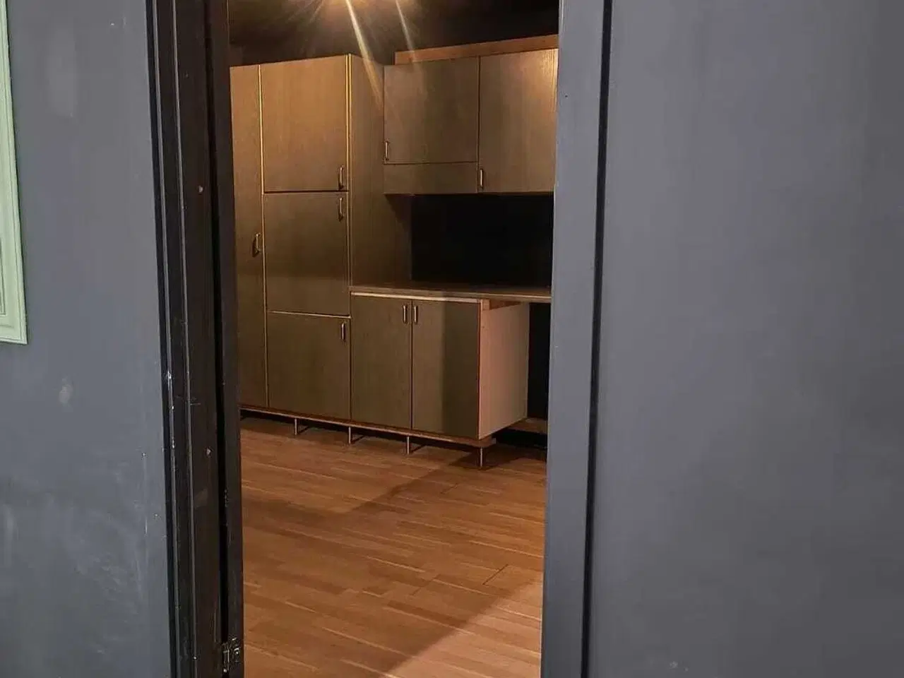 Billede 9 - 100 m2 lager / værksted med kontor køkken og wc