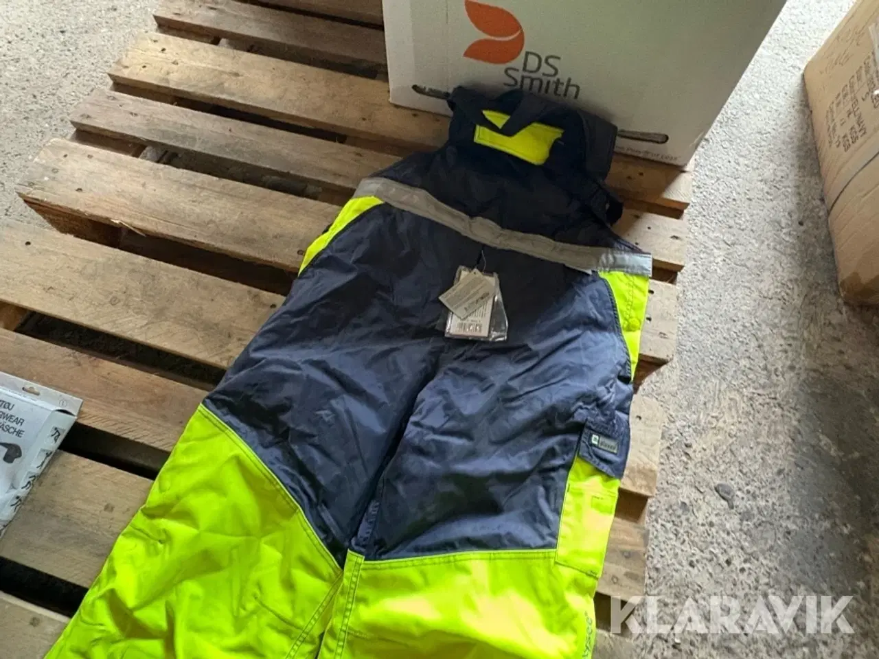 Billede 10 - Blandet arbejdstøj high-vis og sikkerhedssko
