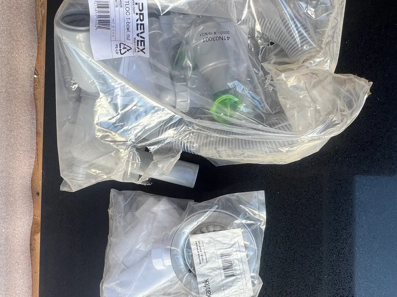 Billede 2 - Nu komposit bordeplade med integreret stålvask