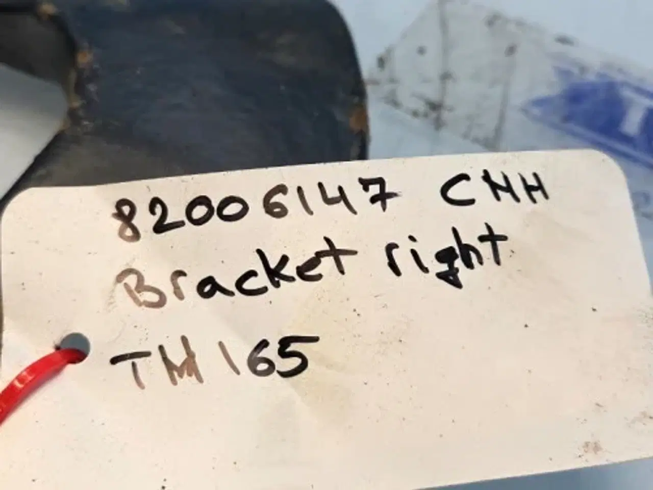Billede 14 - New Holland TM165 Beslag R. 82006147