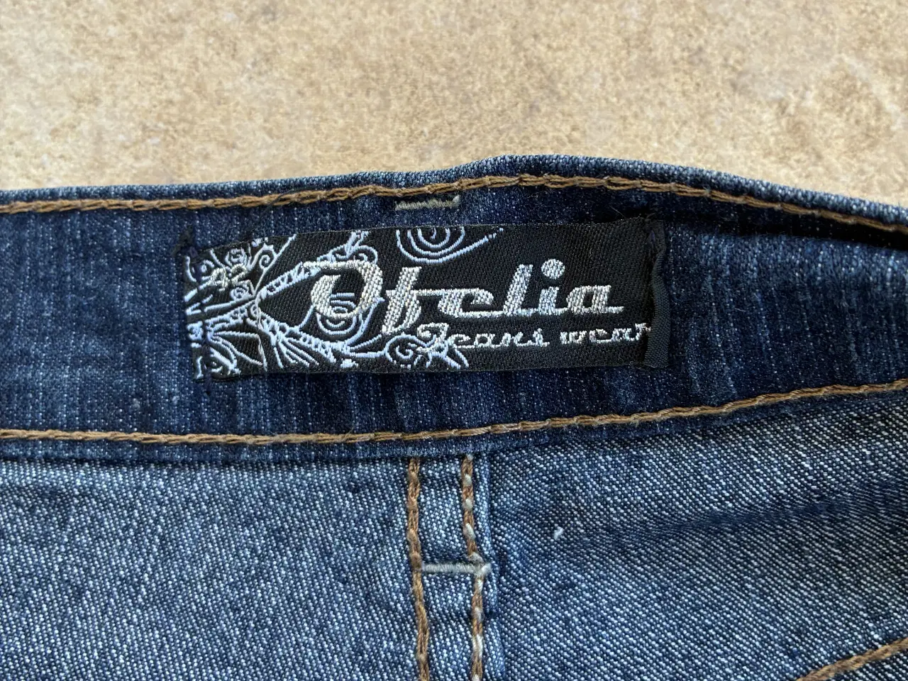 Billede 4 - Ofelia jeans str. 42