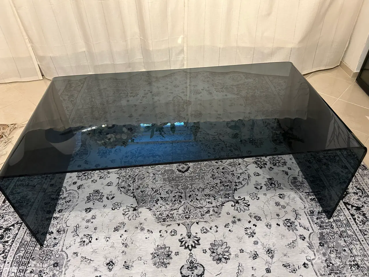 Billede 1 - Super flot glas bord i hærdet glas.