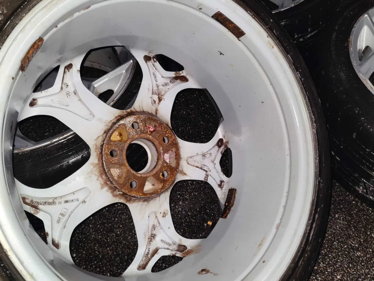 Billede 3 - Flotte 18" alufælge