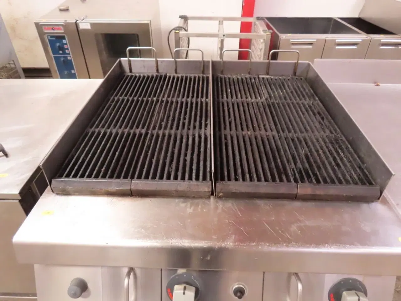 Billede 3 - Gasgrill med 2 blus