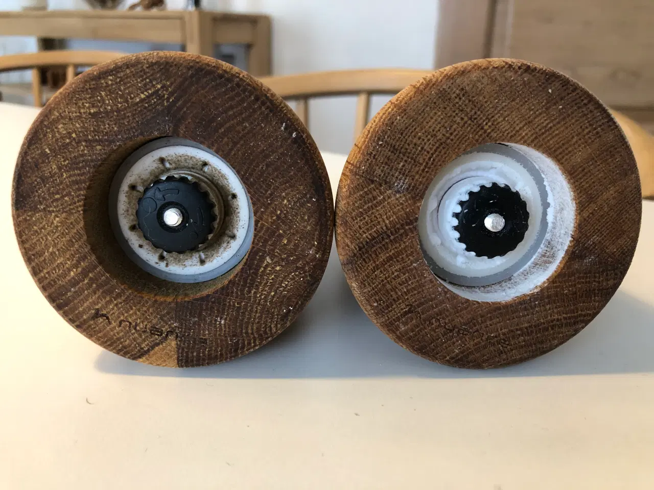 Billede 5 - Salt og peber sæt fra Nuance, lavet i egetræ