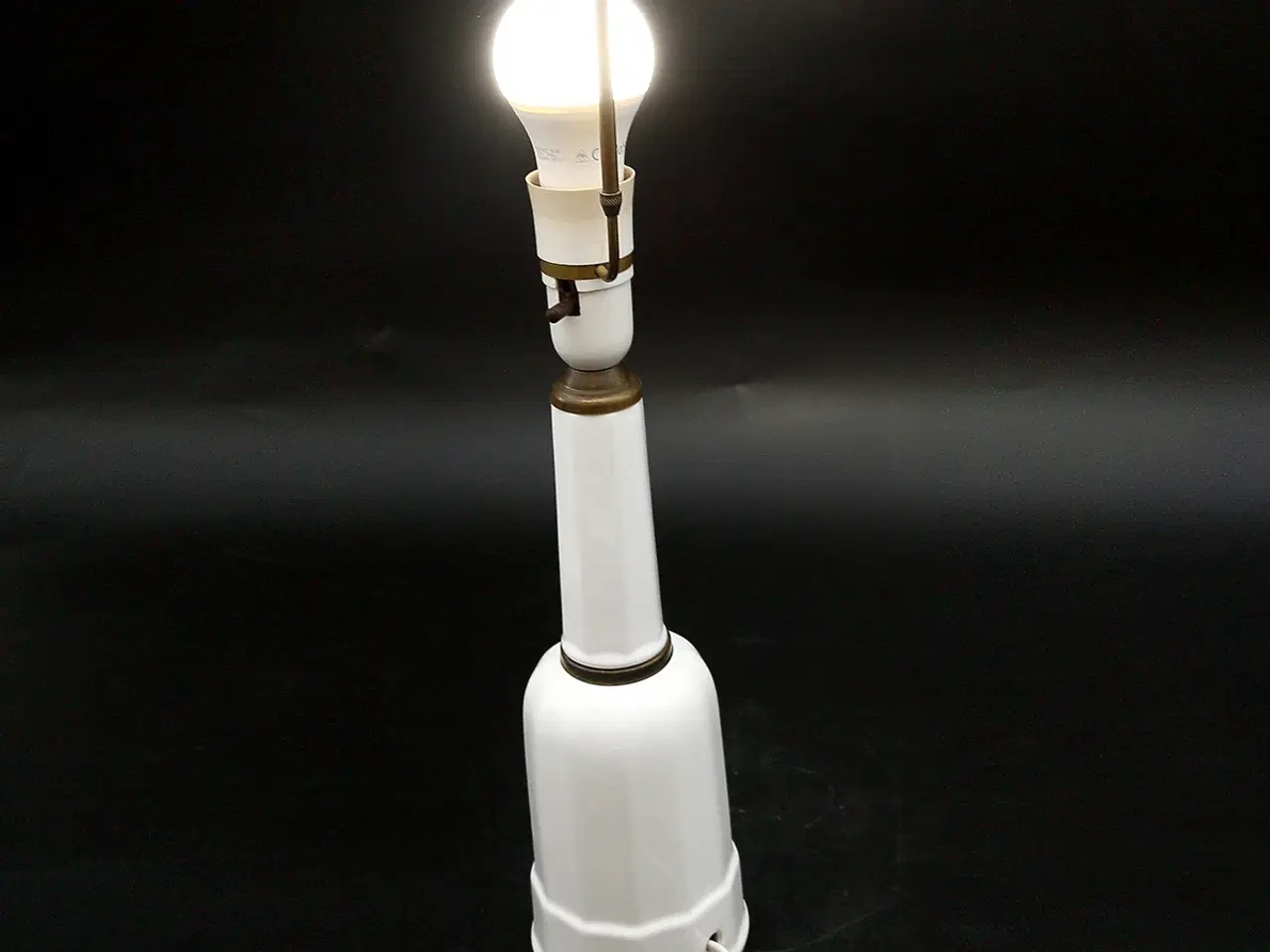 Billede 1 - Heiberglampe i porcelæn og messing 1950–60’erne