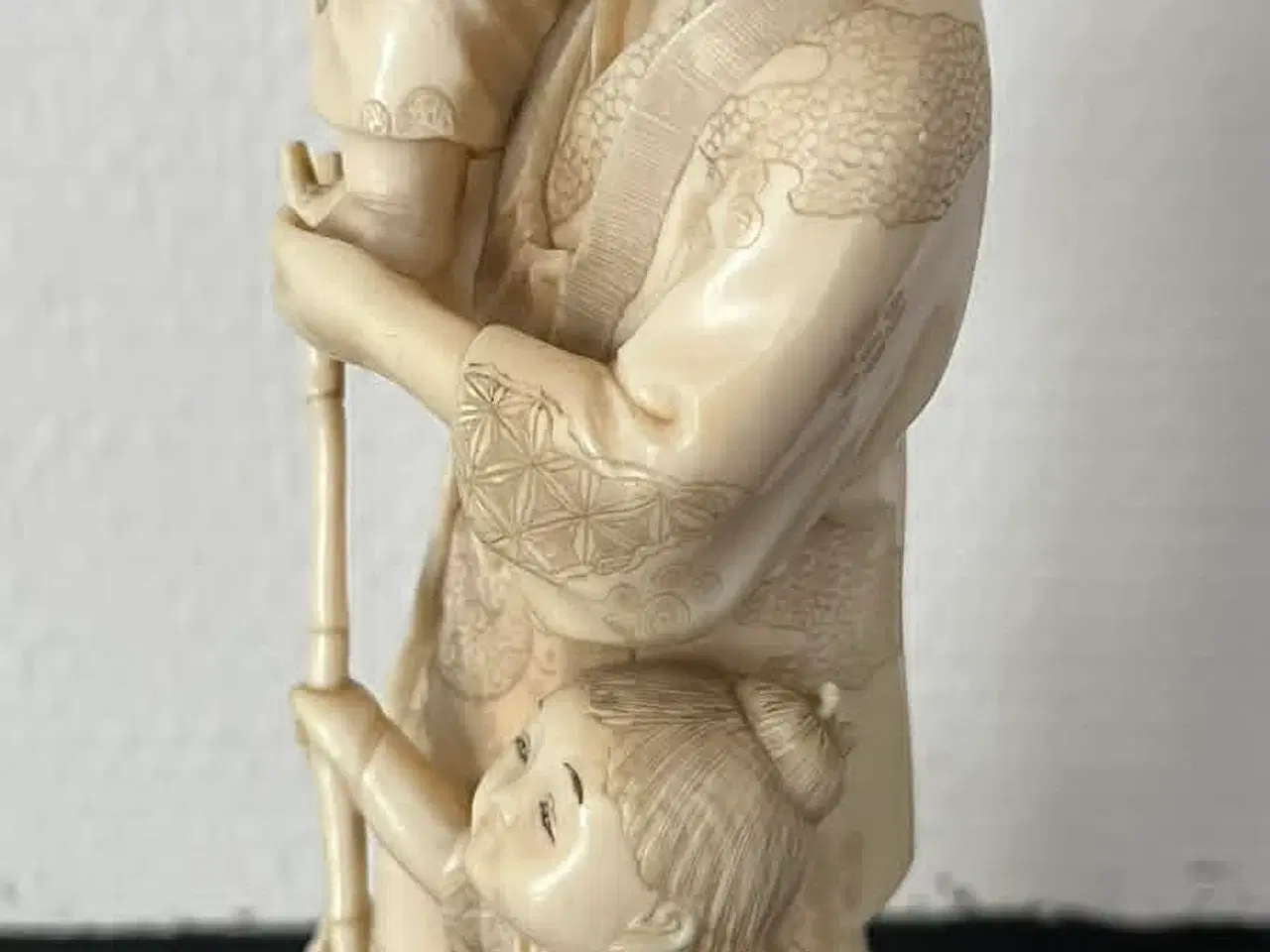 Billede 2 - flot Japanske elfenbensfigur 