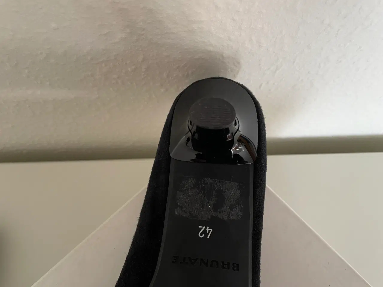 Billede 7 - Sort BRUNATE Ruskindssko str 42 med 50 mm lakhæl