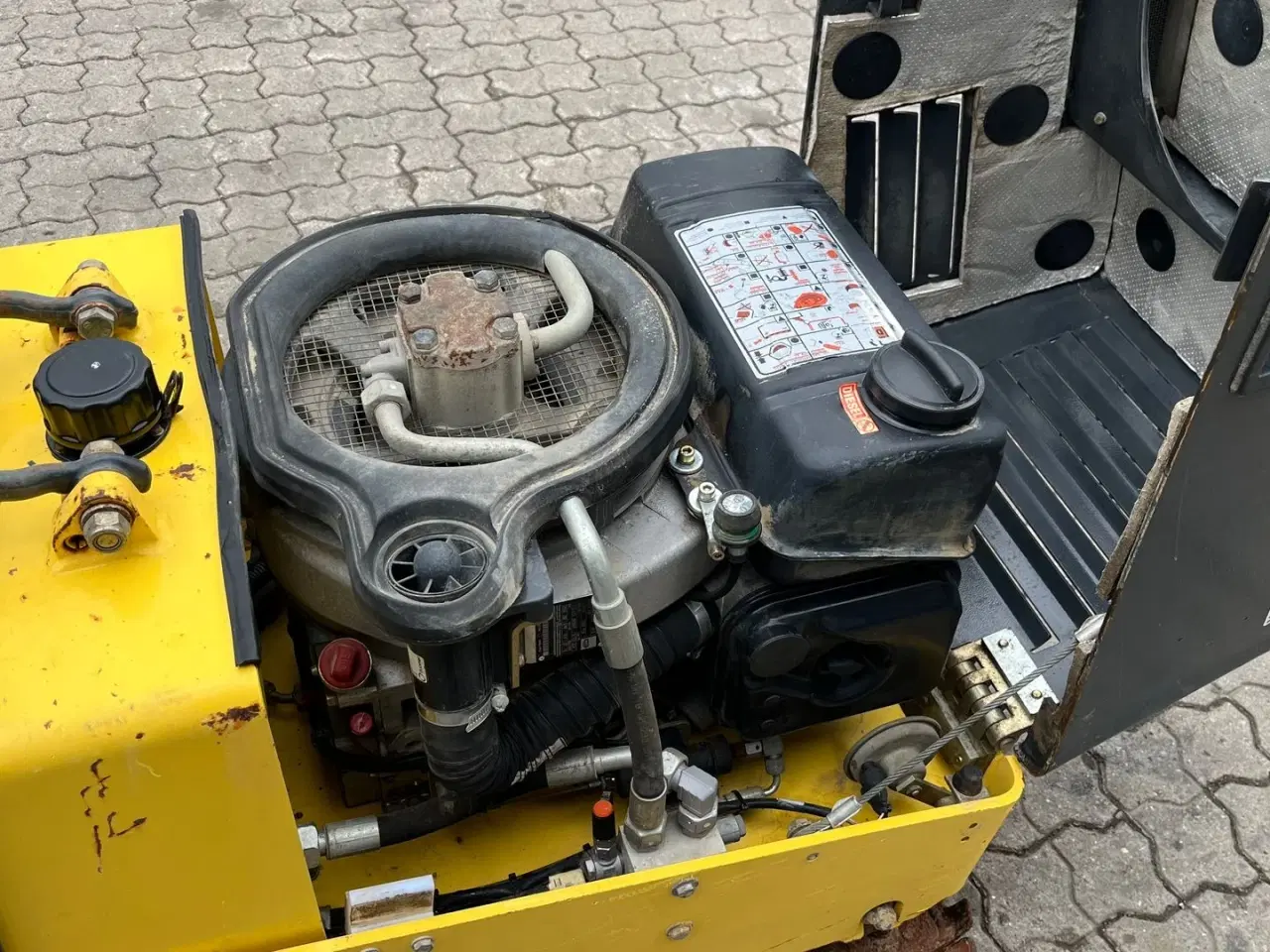 Billede 12 - Bomag 80/65s Fjernstyret 740kg diesel pladevibrator