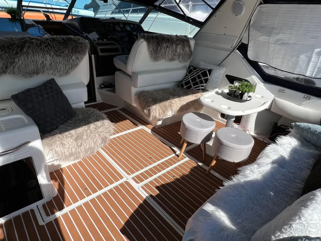 Billede 13 - Dejlig stor motorbåd til billige penge Sea Ray 